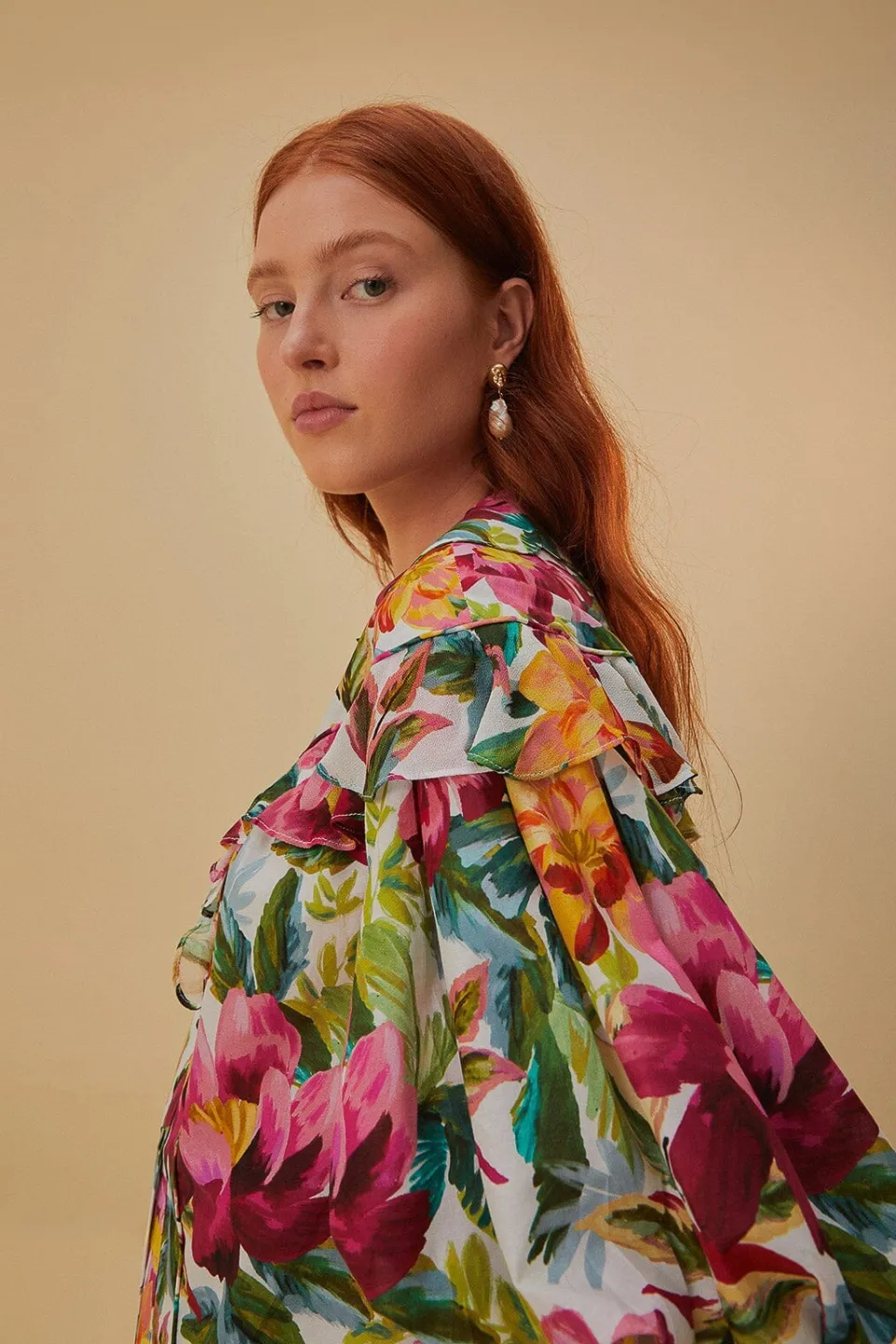 FARM Rio Chemisiers<Blouse à manches courtes blanc cassé à fleurs peintes