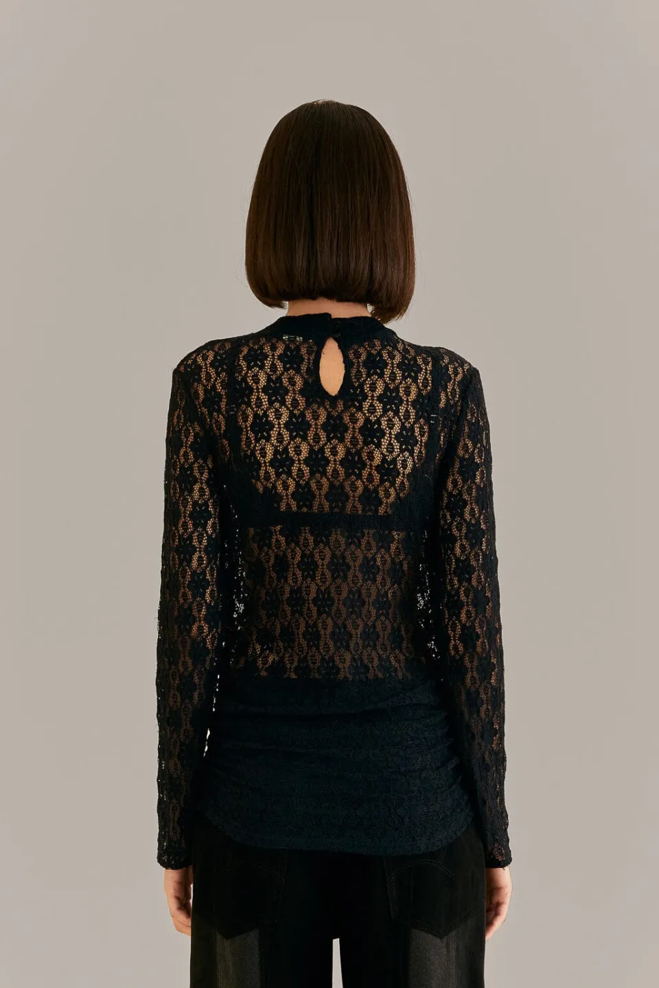 FARM Rio Chemisiers<Blouse noire à manches longues en dentelle
