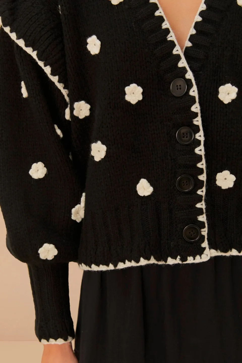 FARM Rio Gilets<Cardigan en tricot à fleurs noires et blanches
