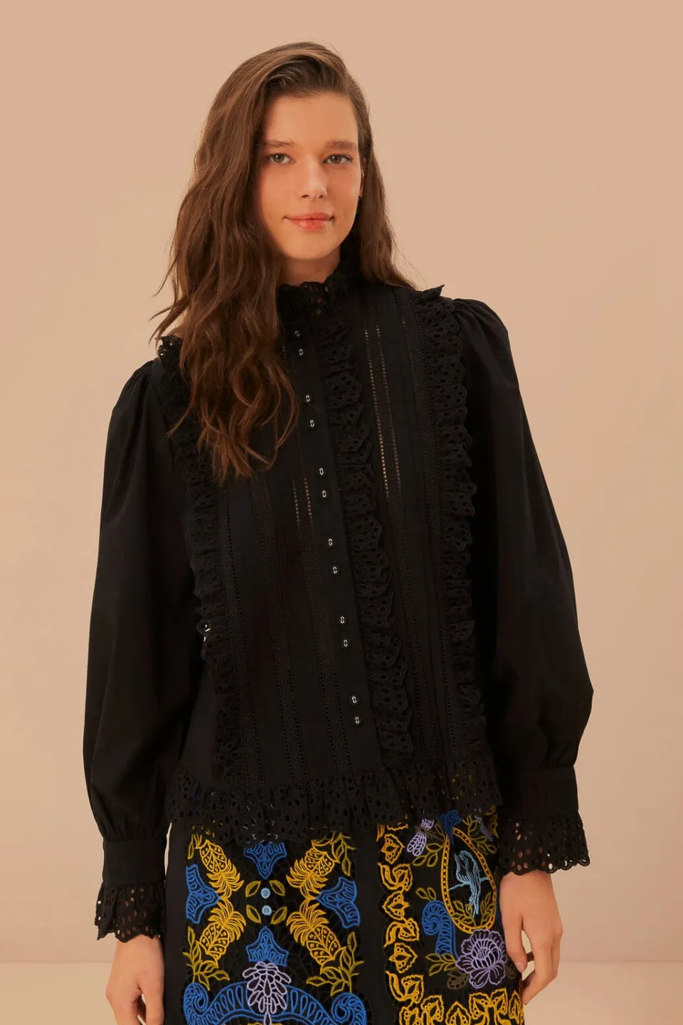 FARM Rio Chemisiers<Chemisier noir en dentelle et plis