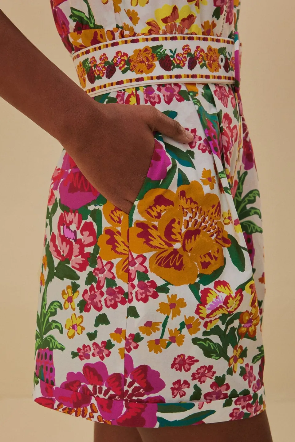 FARM Rio Combinaison Courte<Combishort blanc cassé Flowerful Sketch