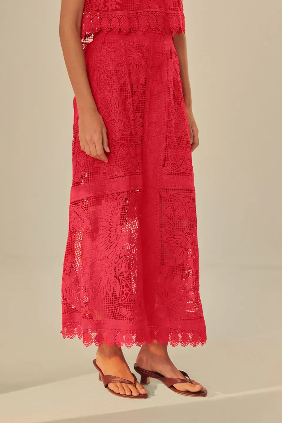 FARM Rio Jupes<Jupe midi en guipure toucan rouge
