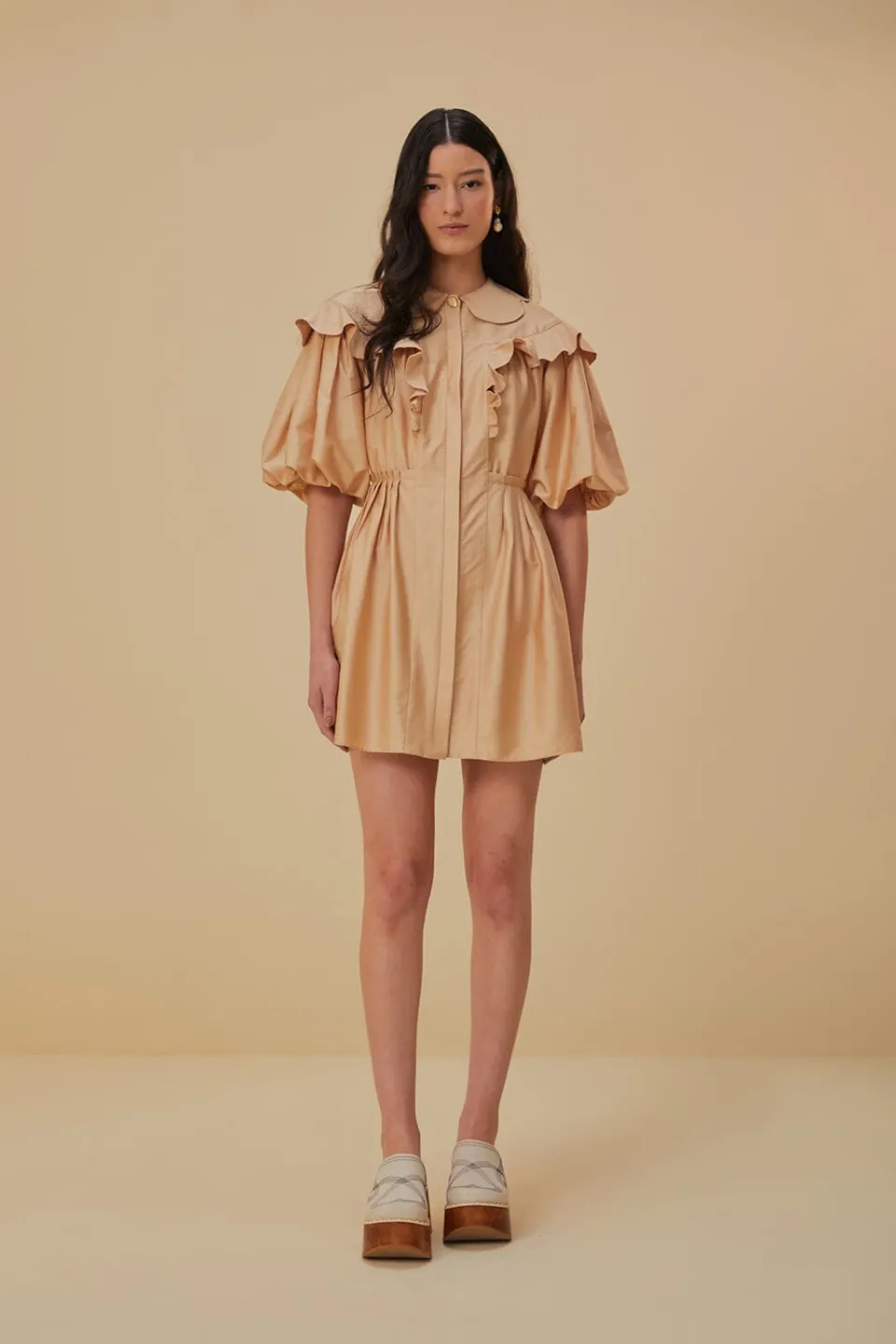 FARM Rio Robes Courtes<Mini-robe beige à manches courtes
