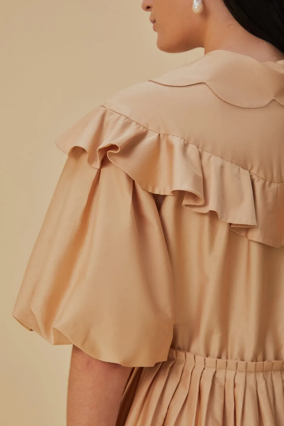 FARM Rio Robes Courtes<Mini-robe beige à manches courtes