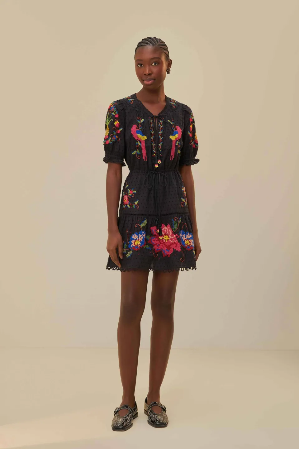 FARM Rio Robes Courtes<Mini-robe brodée noire
