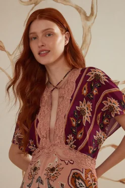FARM Rio  Robes Longues<Robe longue à manches courtes en dentelle bordeaux Glam Tapestry