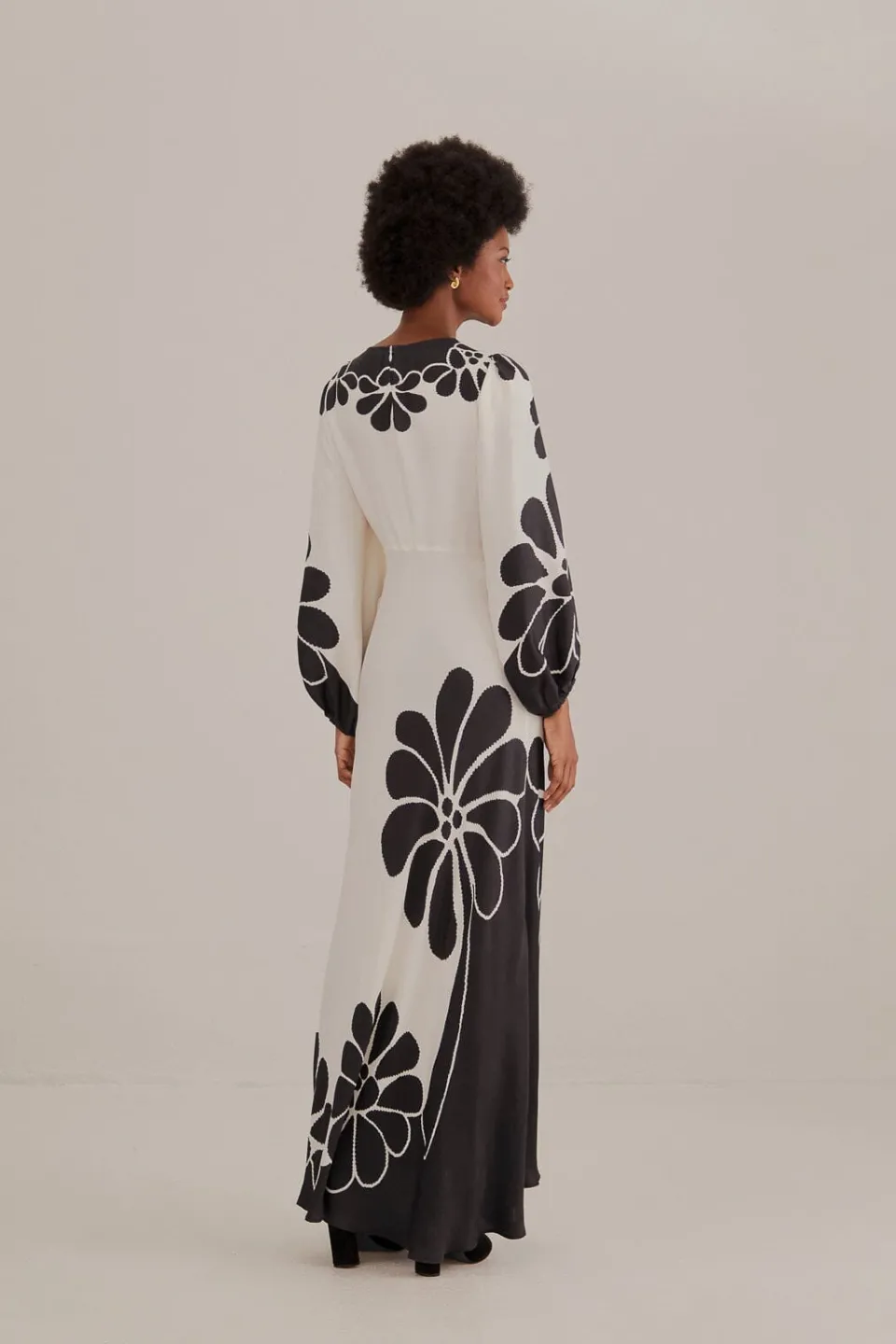 FARM Rio Robes Longues<Robe longue noire en viscose Lenzing™ Ecovero™ à découpes Palermo