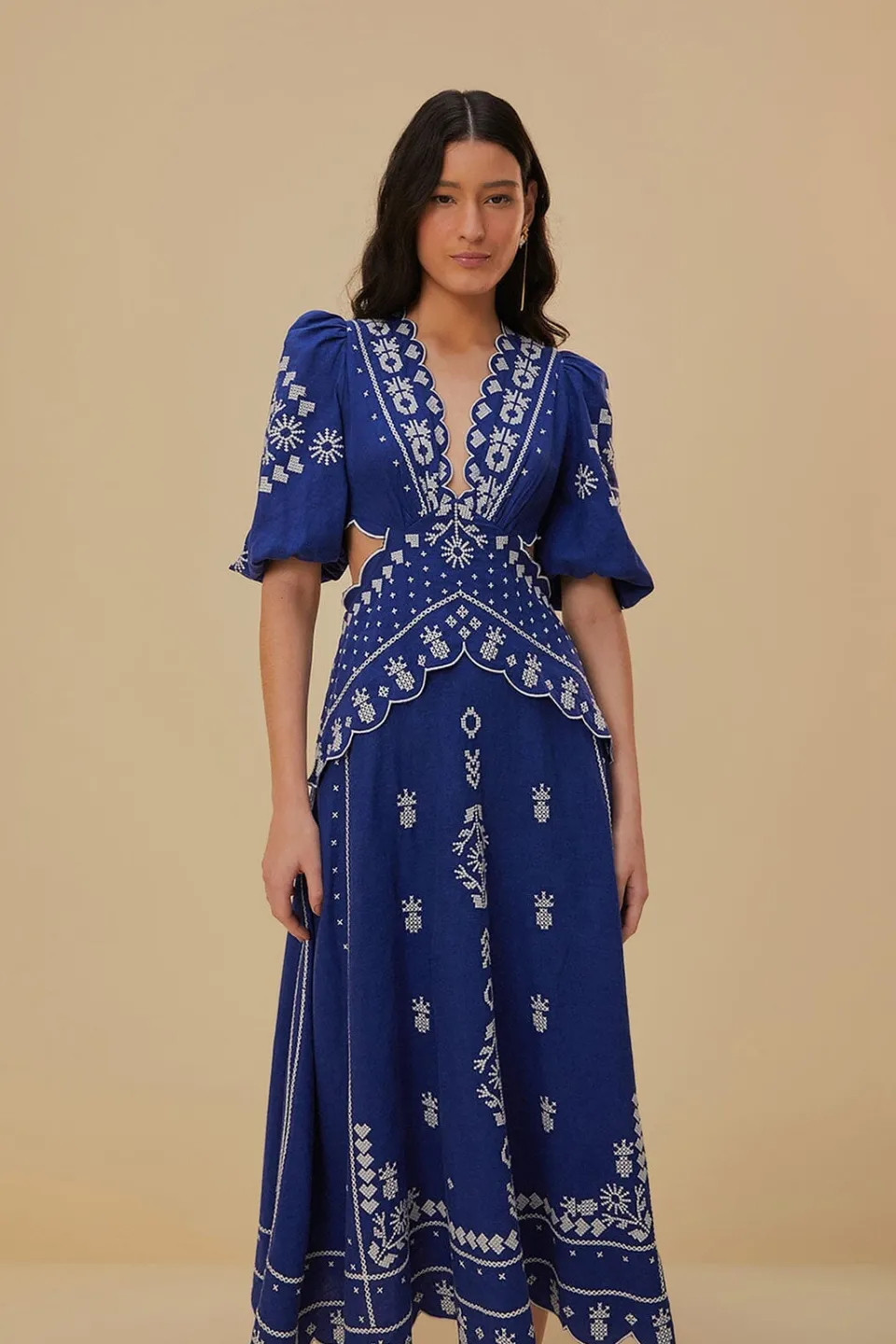 FARM Rio Robes Midi<Robe midi brodée à découpes bleu marine