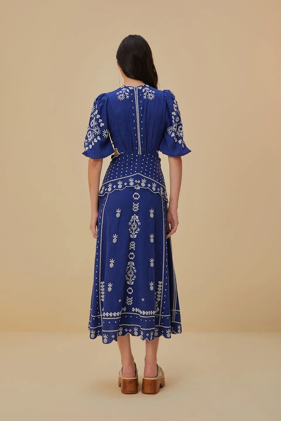 FARM Rio Robes Midi<Robe midi brodée à découpes bleu marine