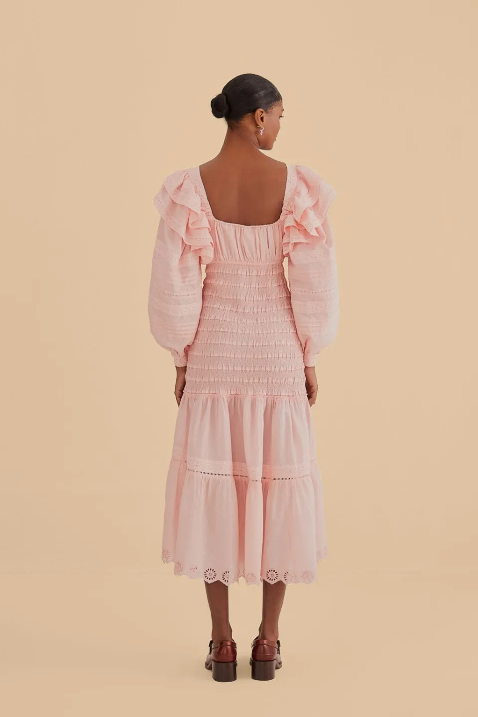 FARM Rio Robes Midi<Robe midi smockée rose clair à manches longues