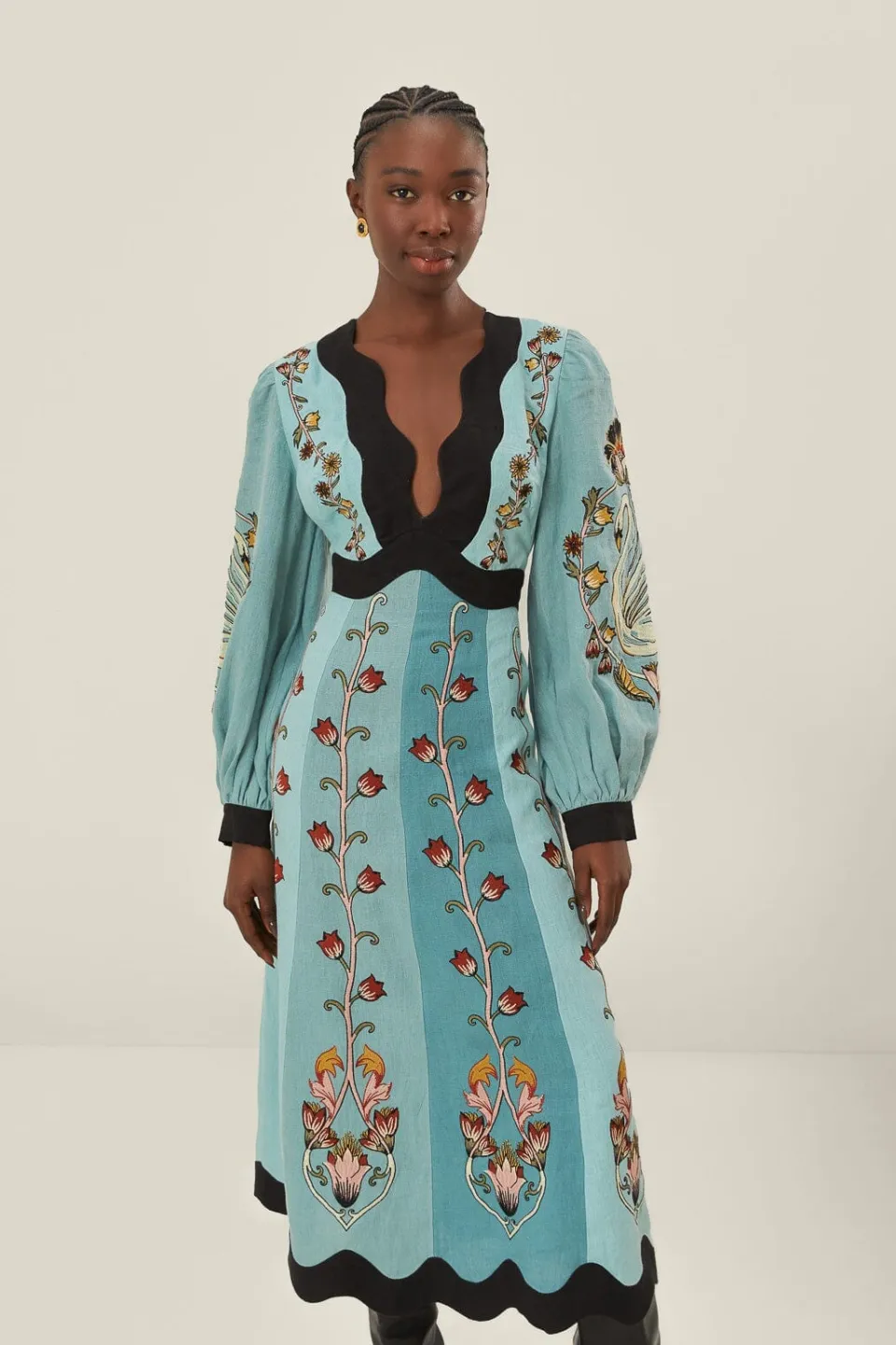 FARM Rio Robes Midi<Robe mi-longue brodée à manches longues et fluide bleue
