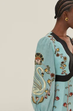 FARM Rio Robes Midi<Robe mi-longue brodée à manches longues et fluide bleue