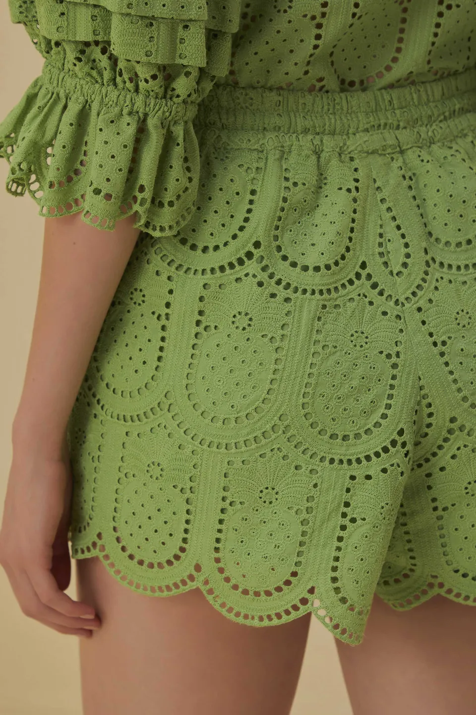 FARM Rio Shorts<Short à œillets vert ananas