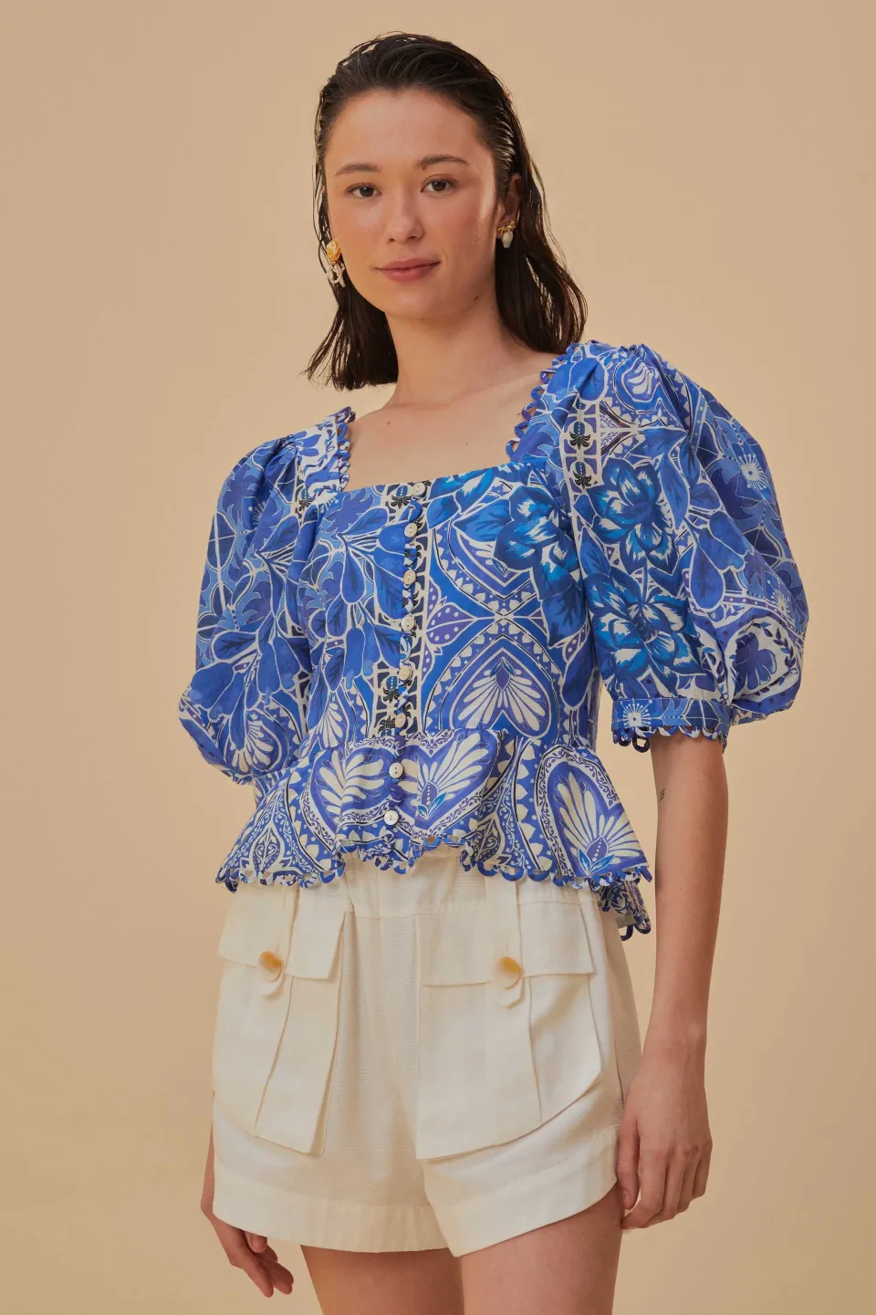 FARM Rio Shorts<Short blanc cassé à poches cargo
