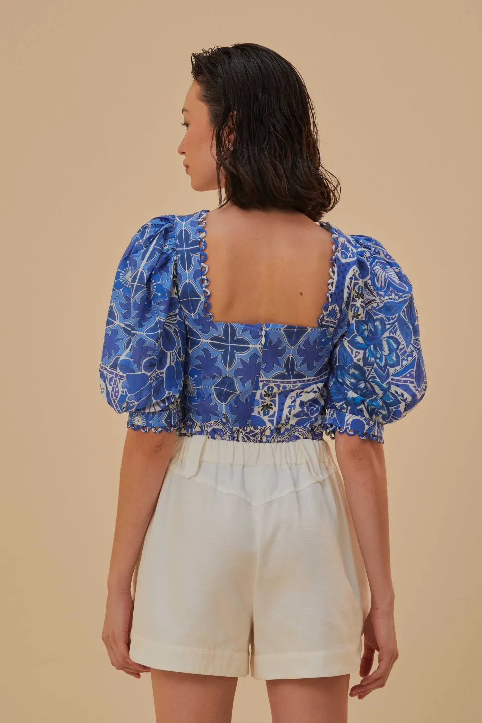 FARM Rio Shorts<Short blanc cassé à poches cargo