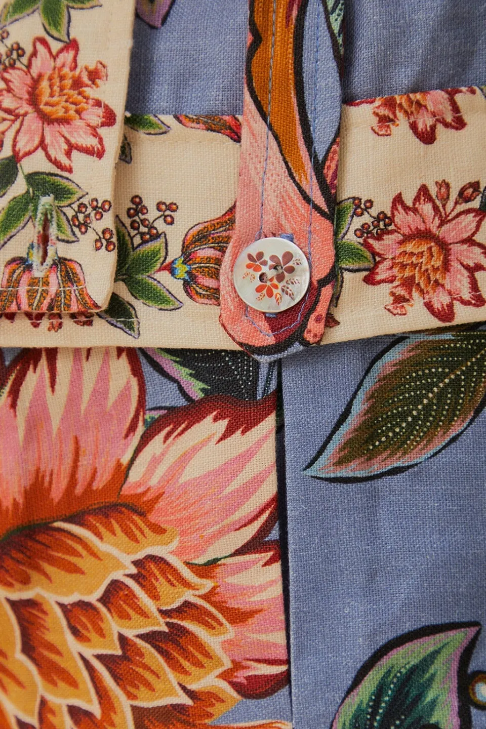 FARM Rio Shorts<Short en lin Euroflax™ bleu Wonderful Bouquet