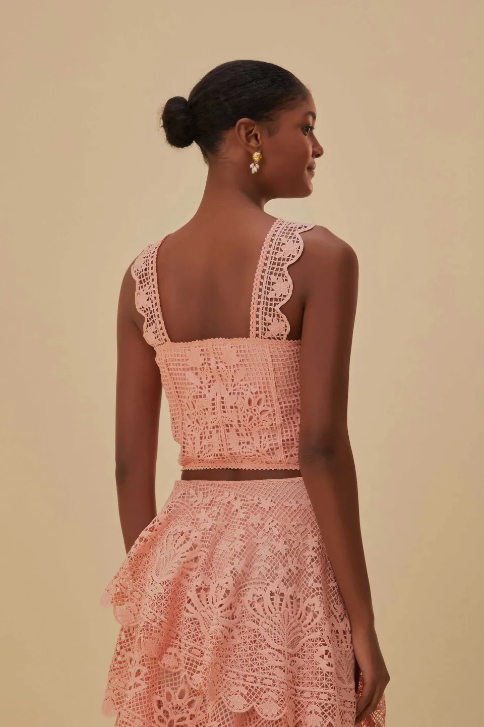 FARM Rio Hauts Courts<Top court sans manches en guipure rose clair